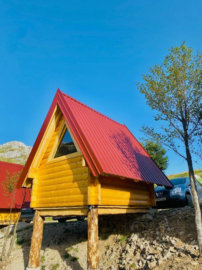 Kapetanovo Jezero Bungalov Bed and Breakfast Podgorica Esterno foto