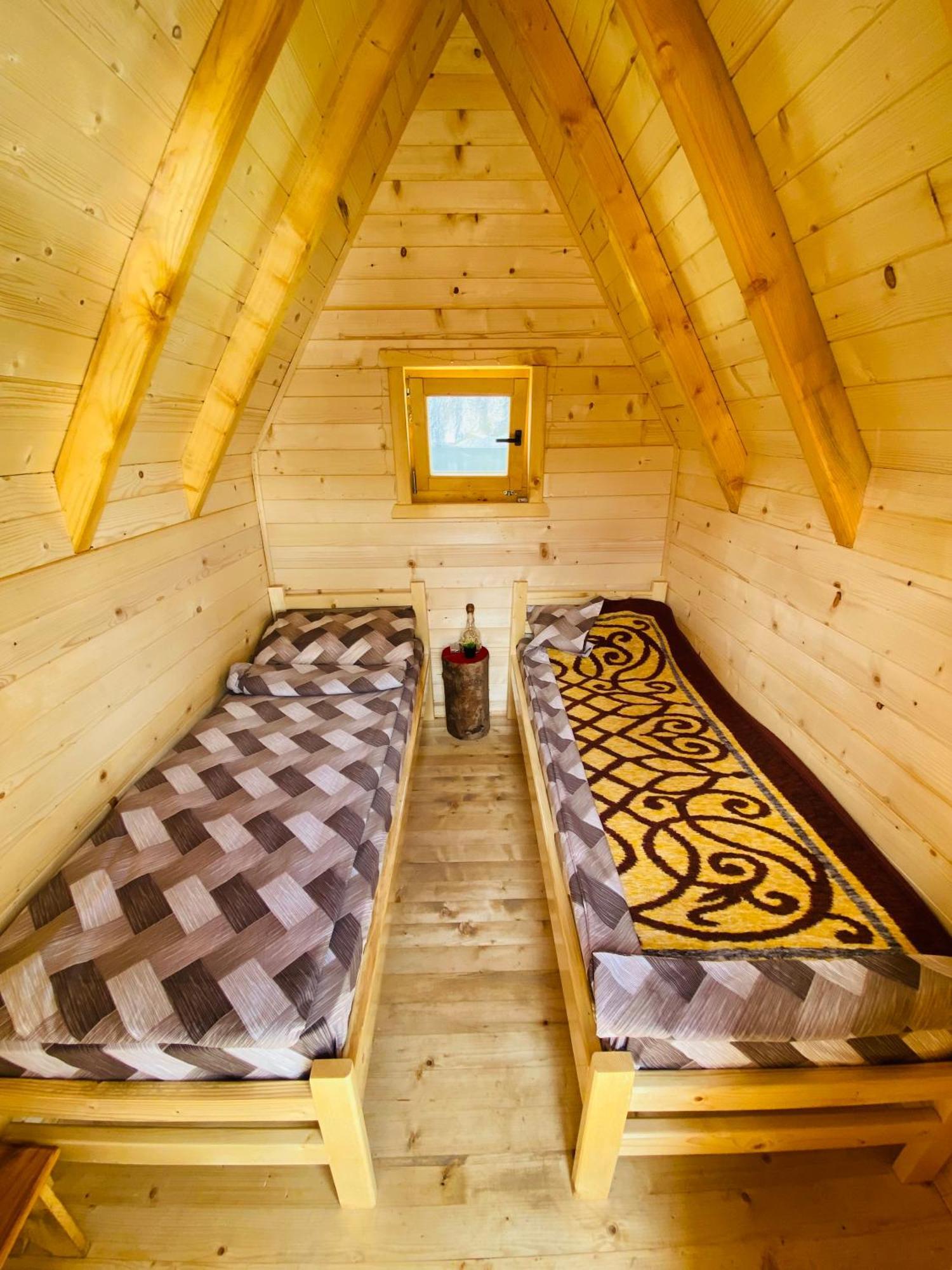 Kapetanovo Jezero Bungalov Bed and Breakfast Podgorica Esterno foto
